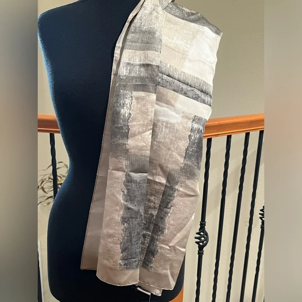 Elegant Black and Gray Scarf by FATTORSETA, MADE IN ITALY SIZE 34 X 34”